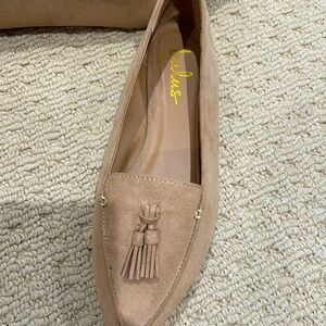 Lulus - Size 10.  Ellya-Tan suede flat.